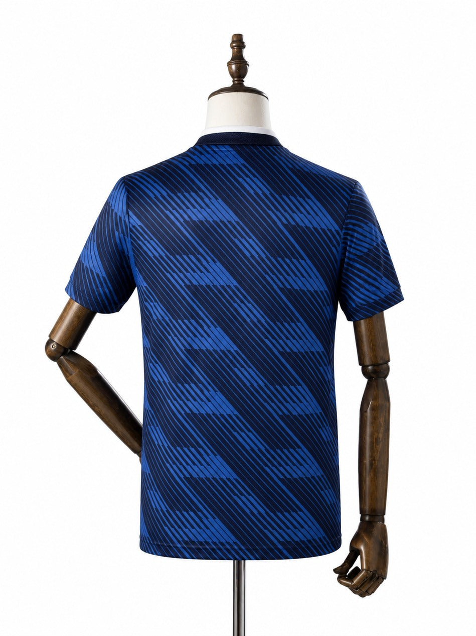 Camisa Seleção França - 1º Uniforme Torcedor 2026 verso manequim fundo branco
