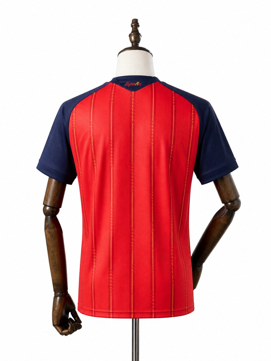 Camisa Seleção Espanha - 1º Uniforme Torcedor 2026 verso manequim fundo branco