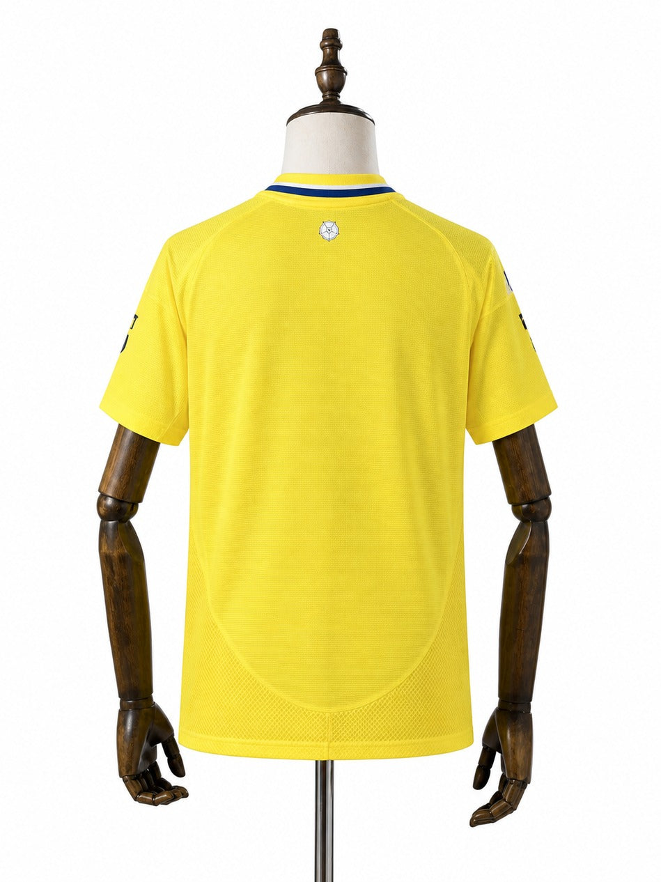 Camisa Leeds United - 2º Uniforme Torcedor 2024/25 verso manequim fundo branco