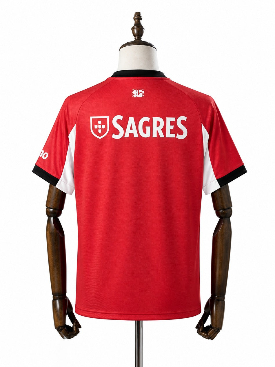 Camisa Benfica - 1º Uniforme Torcedor 2025/26 verso manequim fundo branco