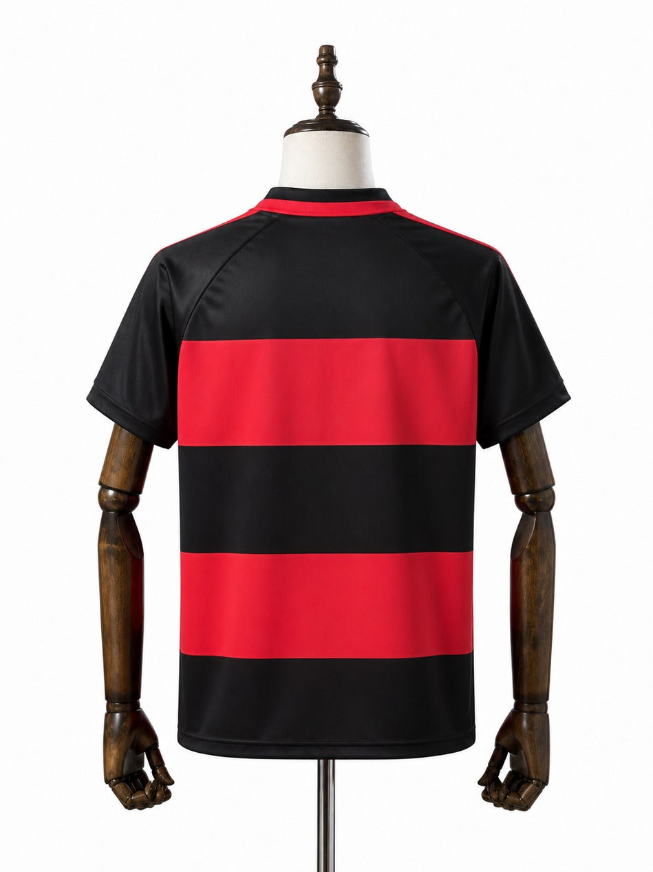 Camisa Flamengo - 1º Uniforme Torcedor Sem Patch 2026/2027 verso manequim