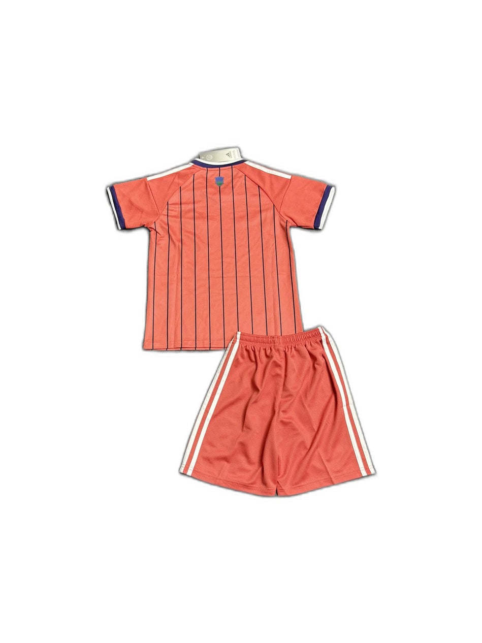 Camisa 2026 Scotland Away Infantil verso fundo branco