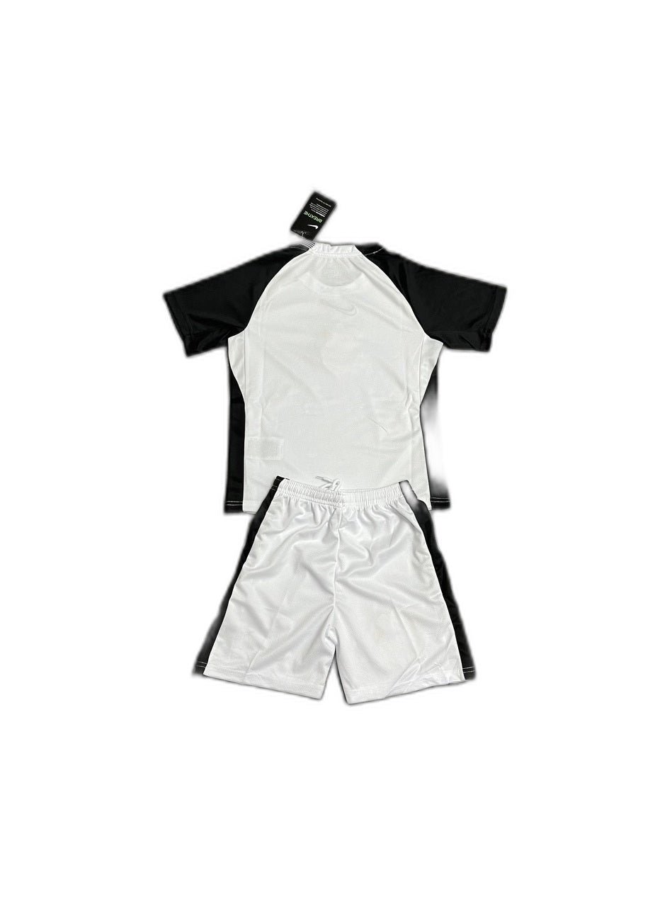 Camisa 2025-26 Corinthians Home Infantil verso fundo branco