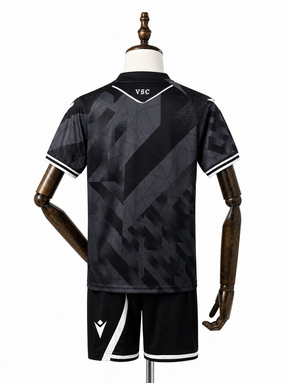 Vitória 25/26 Vitoria SC Away Kids Kit back wood mannequin white background
