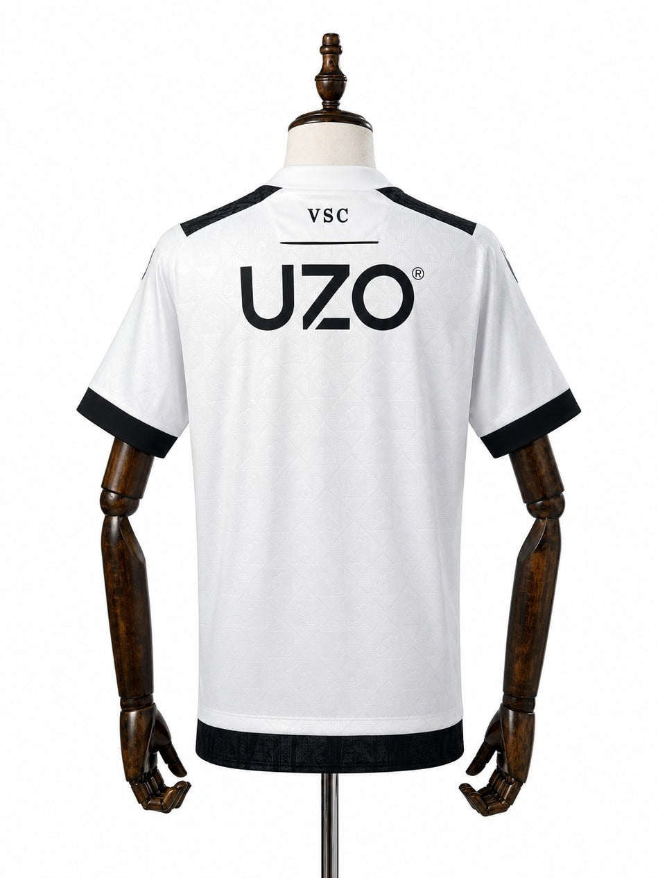 Vitória 25/26 Vitoria SC Home Jersey back wood mannequin white background