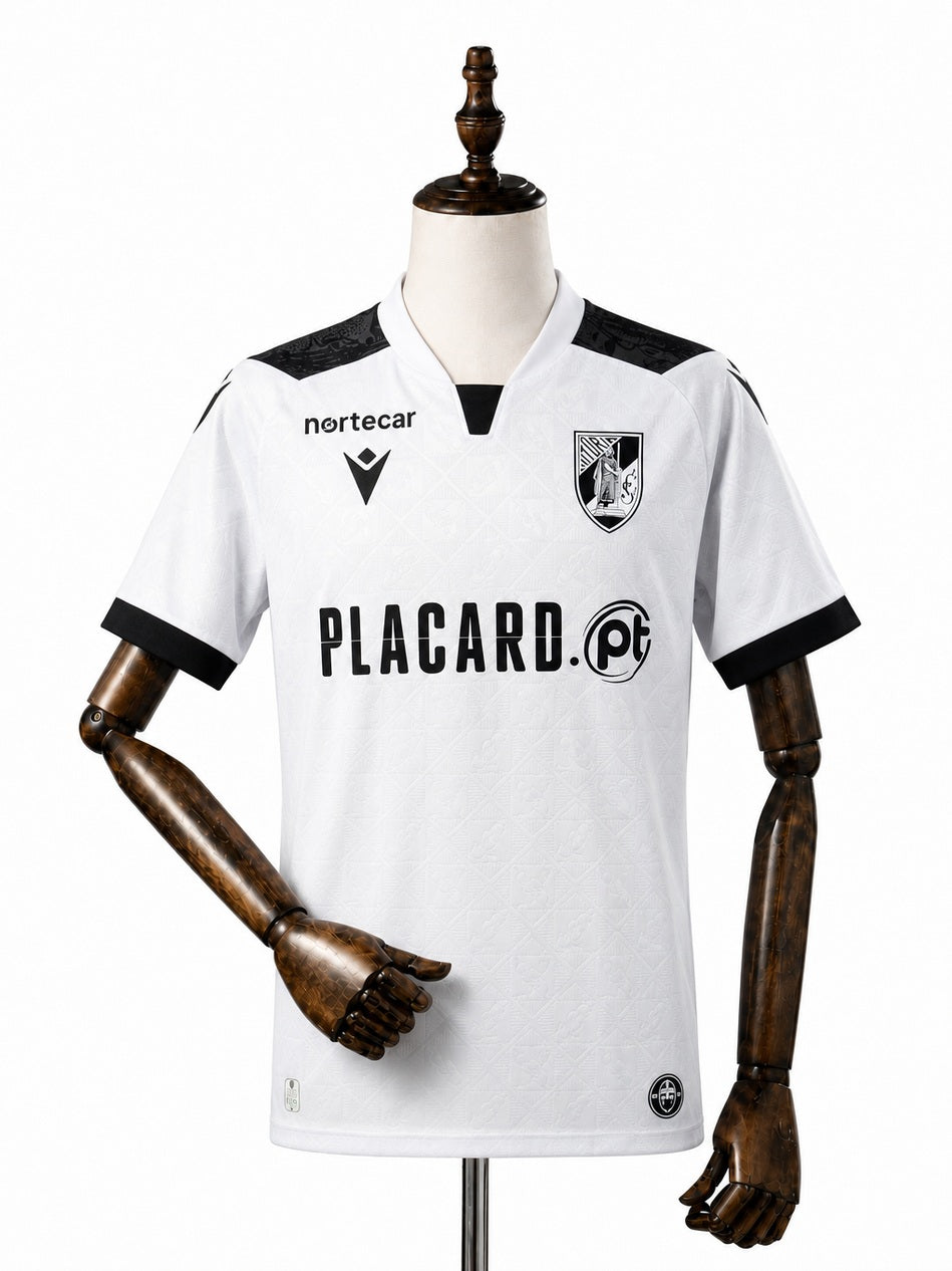 Vitória 25/26 Vitoria SC Home Jersey front wood mannequin white background